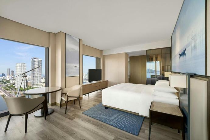 Imagen de la habitación del Hotel Courtyard by Marriott Danang Han River. Foto 7