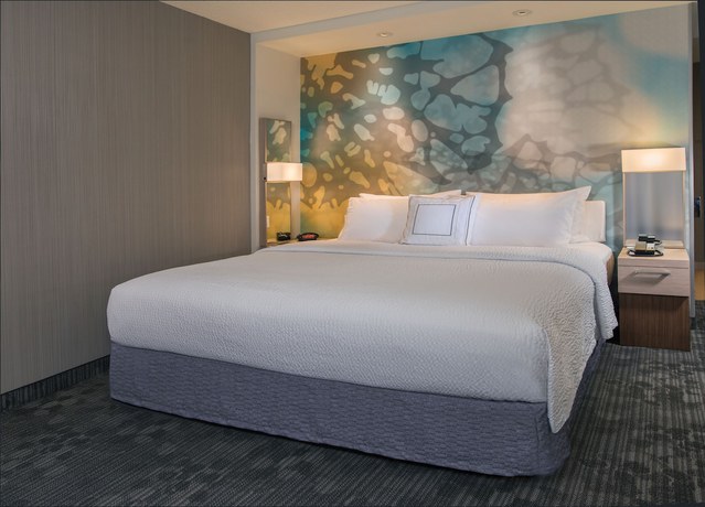 Imagen de la habitación del Hotel Courtyard by Marriott Dayton Beavercreek. Foto 4