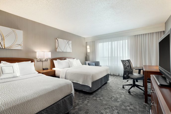 Imagen de la habitación del Hotel Courtyard by Marriott Dayton Beavercreek. Foto 6
