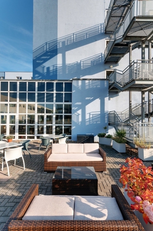 Imagen de los interiores del Hotel Courtyard by Marriott Dortmund. Foto 19