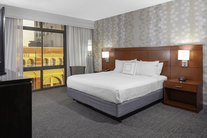 Imagen de la habitación del Hotel Courtyard by Marriott Downtown Memphis. Foto 5