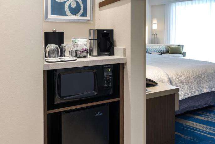 Imagen de la habitación del Hotel Courtyard by Marriott Faro Blanco Resort. Foto 7