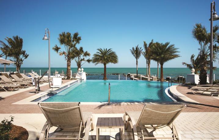 Imagen de la piscina del Hotel Courtyard by Marriott Faro Blanco Resort. Foto 20