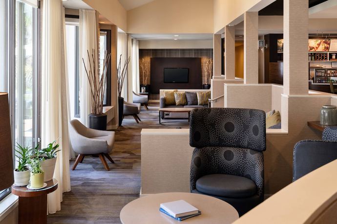 Imagen de los interiores del Hotel Courtyard by Marriott Fresno. Foto 15