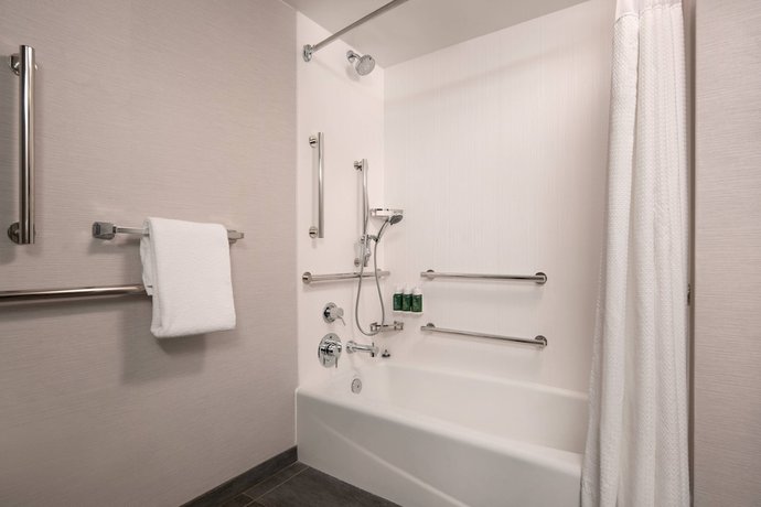 Imagen de la habitación del Hotel Courtyard by Marriott Fresno. Foto 8
