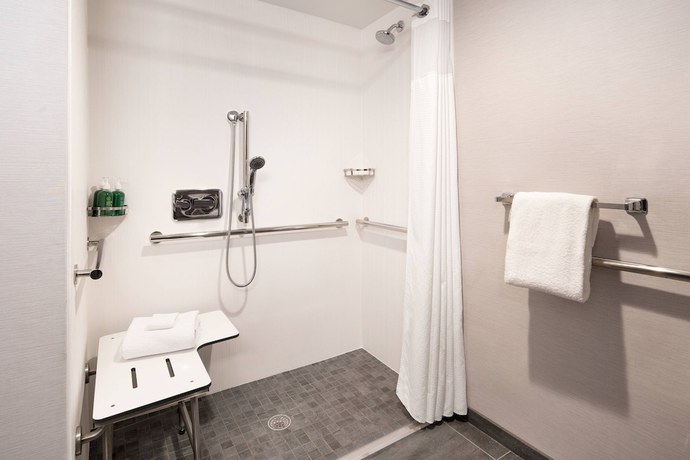 Imagen de la habitación del Hotel Courtyard by Marriott Fresno. Foto 9