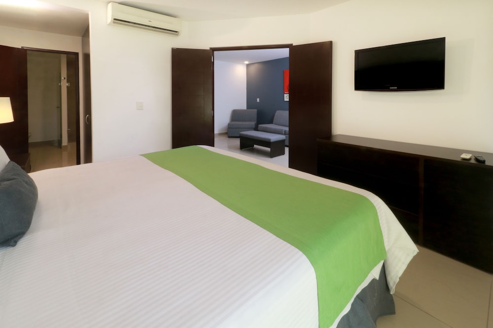Imagen de la habitación del Hotel Courtyard by Marriott Guadalajara Andares. Foto 8