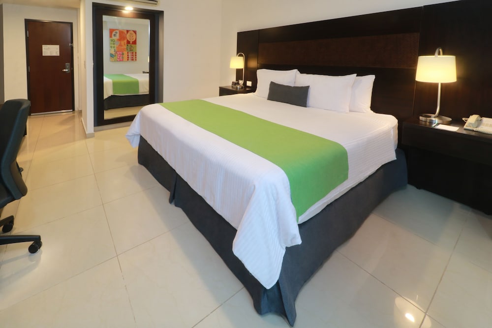 Imagen de la habitación del Hotel Courtyard by Marriott Guadalajara Andares. Foto 12