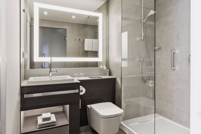 Imagen de la habitación del Hotel Courtyard by Marriott Hamburg City. Foto 14