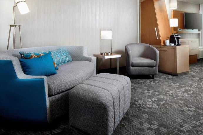 Imagen de la habitación del Hotel Courtyard by Marriott Houston Intercontinental Airport. Foto 10