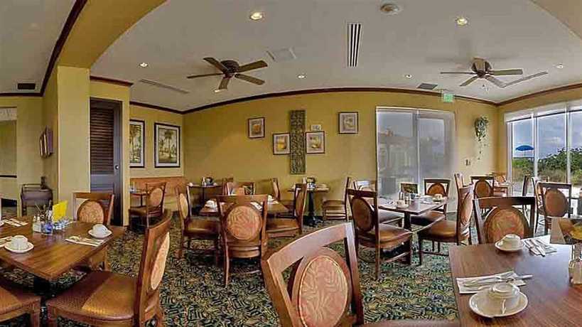 Imagen del bar/restaurante del Hotel Courtyard by Marriott Hutchinson Island. Foto 3