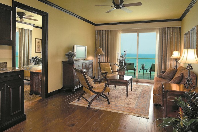Imagen de la habitación del Hotel Courtyard by Marriott Hutchinson Island. Foto 9