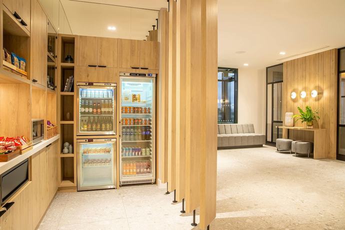 Imagen de los interiores del Hotel Courtyard by Marriott Inverness Airport. Foto 19