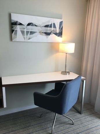 Imagen de la habitación del Hotel Courtyard by Marriott Inverness Airport. Foto 17