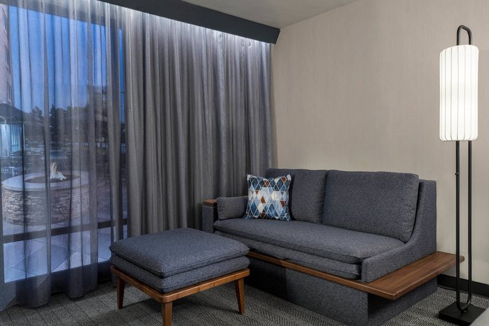 Imagen de la habitación del Hotel Courtyard by Marriott Iowa City University Heights. Foto 20