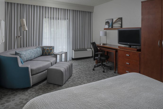 Imagen de la habitación del Hotel Courtyard by Marriott Jacksonville Mayo Clinic Campus/Beaches. Foto 3