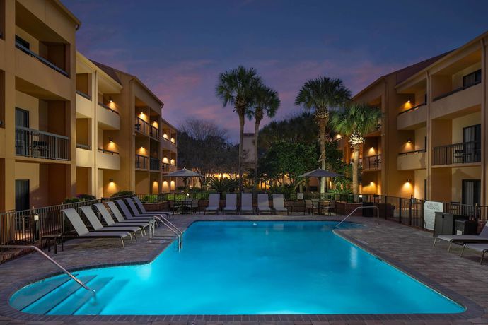 Imagen de la piscina del Hotel Courtyard by Marriott Jacksonville Mayo Clinic Campus/Beaches. Foto 11