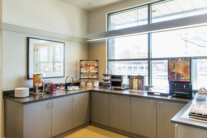 Imagen del bar/restaurante del Hotel Courtyard by Marriott Kitchener. Foto 2