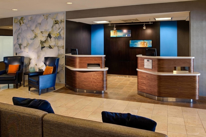 Imagen de los interiores del Hotel Courtyard by Marriott Kokomo. Foto 19