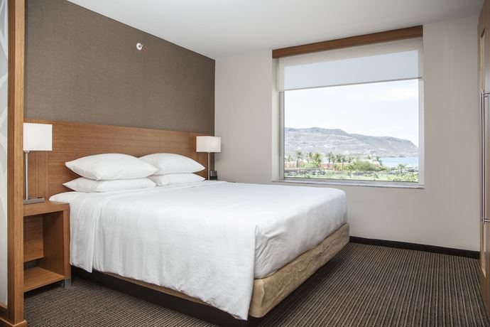 Imagen de la habitación del Hotel Courtyard by Marriott La Paz Baja California Sur. Foto 4