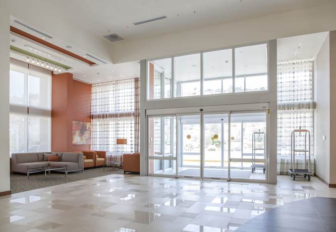 Imagen de los interiores del Hotel Courtyard by Marriott La Paz Baja California Sur. Foto 15