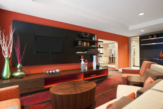 Imagen de los interiores del Hotel Courtyard by Marriott Layton. Foto 18