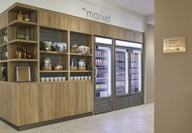 Imagen de los interiores del Hotel Courtyard by Marriott London City Airport. Foto 17