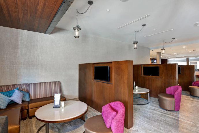 Imagen de la habitación del Hotel Courtyard by Marriott Long Island Islip/Courthouse Complex. Foto 9