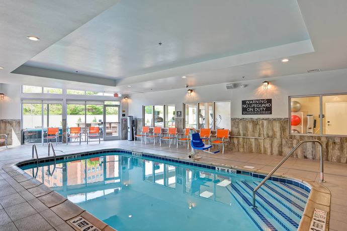 Imagen general del Hotel Courtyard by Marriott Long Island Islip/Courthouse Complex. Foto 1