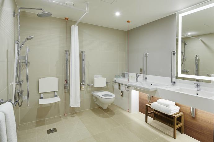 Imagen de la habitación del Hotel Courtyard by Marriott Luton Airport. Foto 4