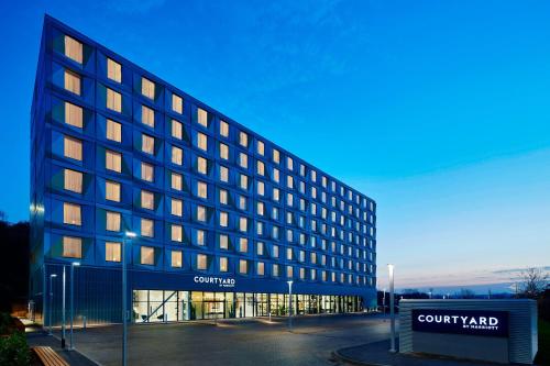 Imagen general del Hotel Courtyard by Marriott Luton Airport. Foto 2