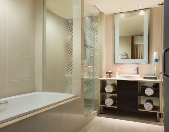 Imagen de la habitación del Hotel Courtyard by Marriott Manado. Foto 5