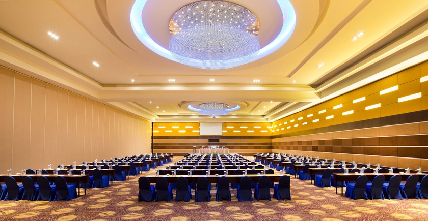 Imagen de los interiores del Hotel Courtyard by Marriott Manado. Foto 13