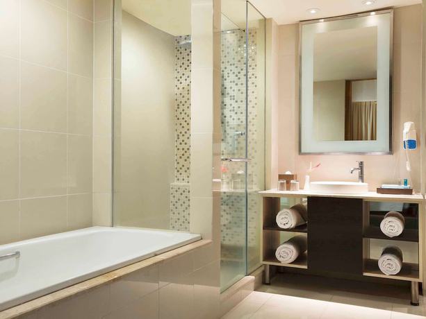 Imagen de la habitación del Hotel Courtyard by Marriott Manado. Foto 7