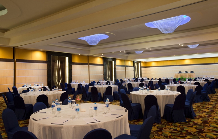 Imagen de los interiores del Hotel Courtyard by Marriott Manado. Foto 15