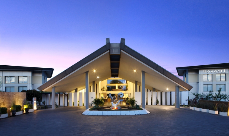 Imagen general del Hotel Courtyard by Marriott Manado. Foto 3