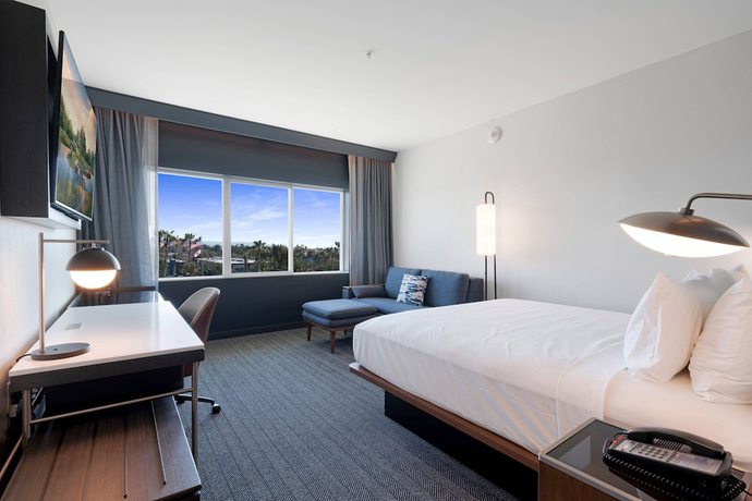 Imagen de la habitación del Hotel Courtyard by Marriott Marina del Rey. Foto 7