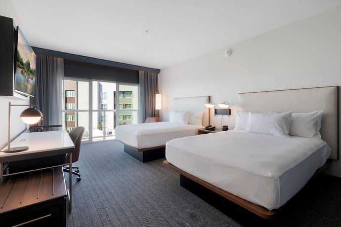Imagen de la habitación del Hotel Courtyard by Marriott Marina del Rey. Foto 8