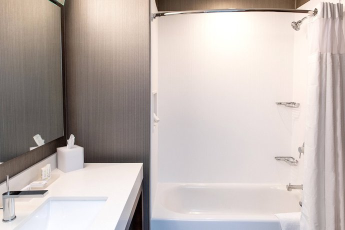 Imagen de la habitación del Hotel Courtyard by Marriott Mesa At Wrigleyville West. Foto 8
