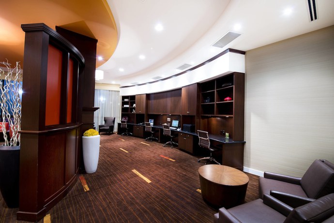 Imagen de los interiores del Hotel Courtyard by Marriott Mississauga - Airport Corporate Centre West. Foto 16