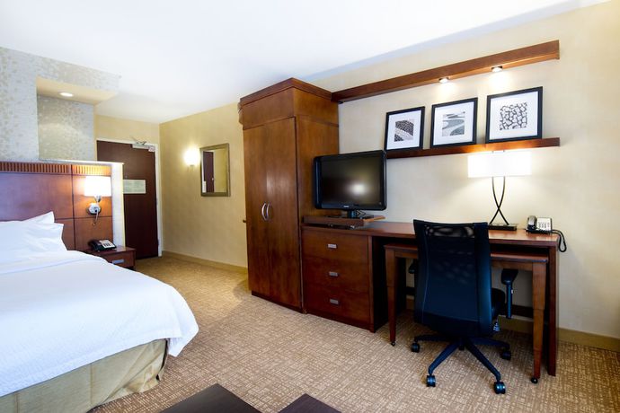 Imagen de la habitación del Hotel Courtyard by Marriott Mississauga - Airport Corporate Centre West. Foto 7