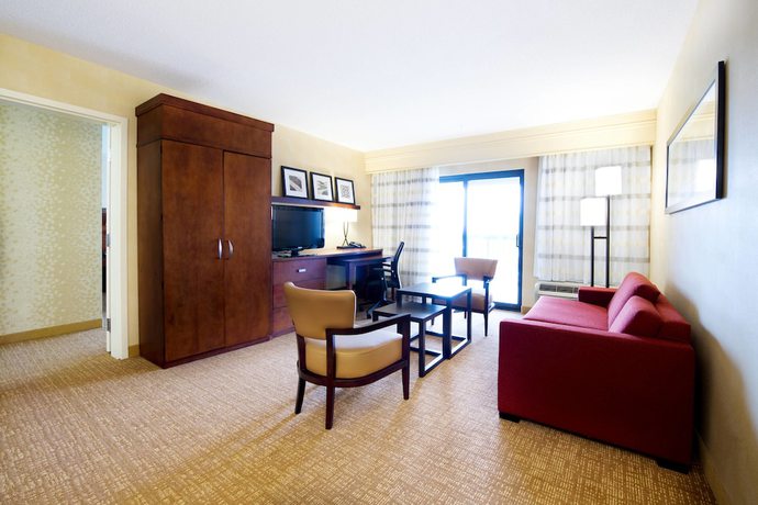 Imagen de la habitación del Hotel Courtyard by Marriott Mississauga - Airport Corporate Centre West. Foto 12