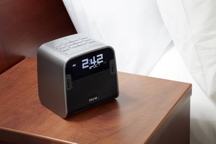 Imagen de la habitación del Hotel Courtyard by Marriott Montreal Airport. Foto 8