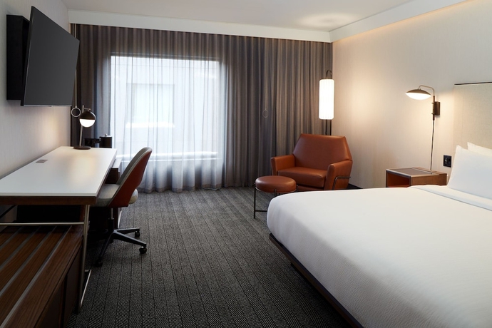 Imagen de la habitación del Hotel Courtyard by Marriott Montreal Midtown. Foto 8