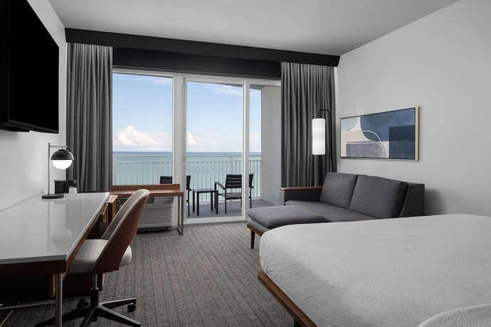 Imagen de la habitación del Hotel Courtyard by Marriott Myrtle Beach Oceanfront. Foto 7