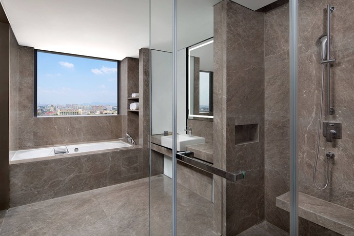 Imagen de la habitación del Hotel Courtyard by Marriott Nanjing Jiangning. Foto 6