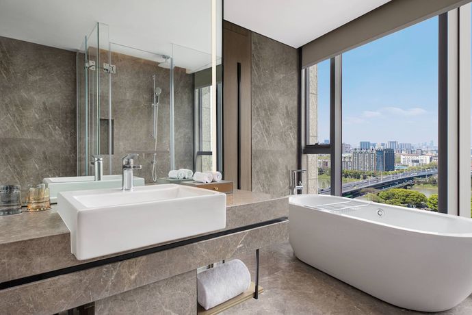 Imagen de la habitación del Hotel Courtyard by Marriott Nanjing Jiangning. Foto 12