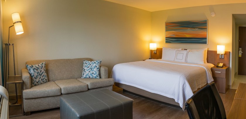 Imagen de la habitación del Hotel Courtyard by Marriott - Naples. Foto 6