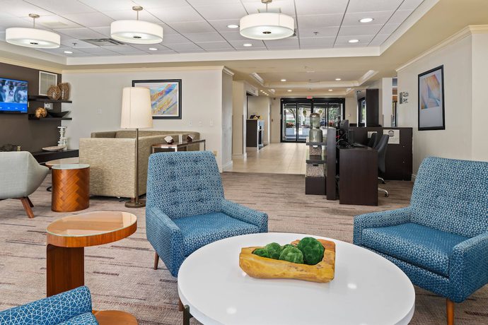 Imagen de los interiores del Hotel Courtyard by Marriott - Naples. Foto 18