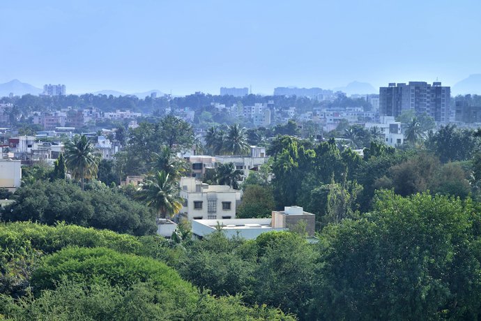 Imagen de la habitación del Hotel Courtyard by Marriott Nashik. Foto 6